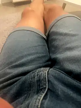 Snapshot of Milike_93 chatting on September 20, 11:17 pm Milike 93 online show from September 20, 11:17 pm