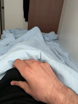 Snapshot of LAZ3R1 chatting on July 10, 12:52 pm LAZ3R1 online show from July 10, 12:52 pm