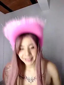 Snapshot of Mia_feets chatting on October 29, 7:15 pm Mia feets online show from October 29, 7:15 pm