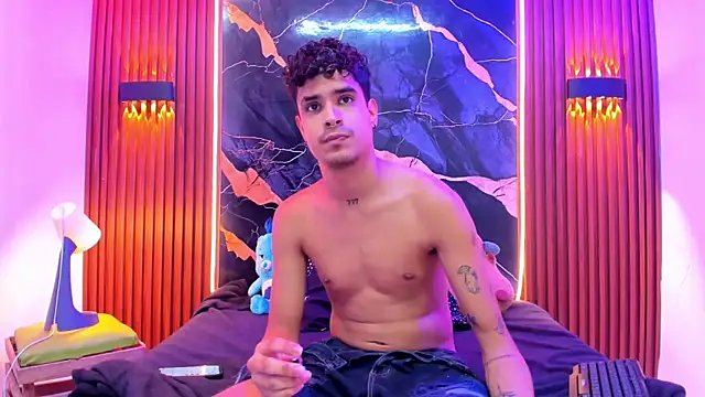 Lucky boys  X online show from February 11, 6:13 pm