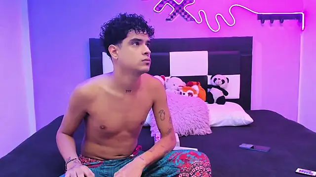Lucky boys  X online show from May 28, 1:08 pm