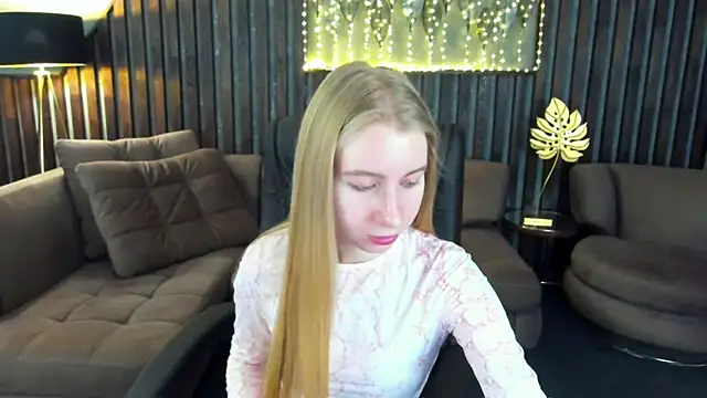 Alina Blonde online show from March 15, 6:41 am