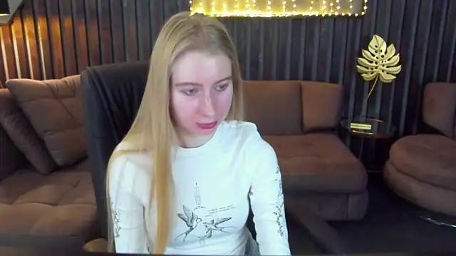 Alina Blonde online show from March 26, 6:41 am