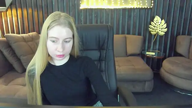 Alina Blonde online show from March 27, 6:41 am