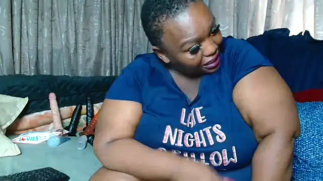 Bustyboobs02xx online show from December 23, 7:39 am