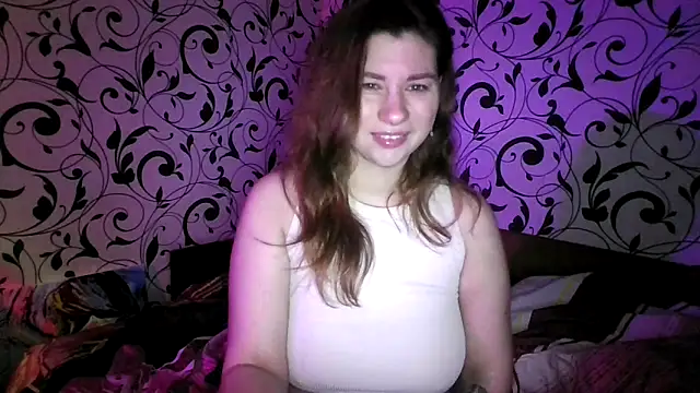 YourEmilie online show from March 4, 9:32 pm