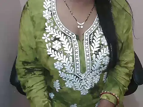 Snapshot of bold_naina chatting on October 19, 4:02 am bold naina online show from October 19, 4:02 am