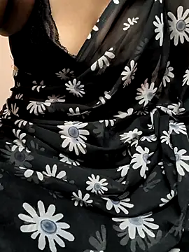 Snapshot of preethi-lovely chatting on November 6, 3:29 am preethi-lovely online show from November 6, 3:29 am