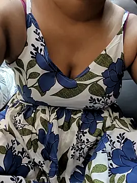 Snapshot of preethi-lovely chatting on November 28, 3:42 am preethi-lovely online show from November 28, 3:42 am