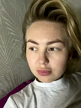 MartaLuna  online show from October 30, 7:14 pm