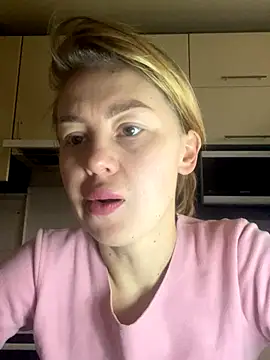 MartaLuna  online show from November 29, 8:39 am