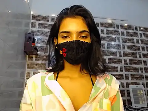 Snapshot of Sweetangle24 chatting on November 22, 10:03 am Sweetangle24 online show from November 22, 10:03 am