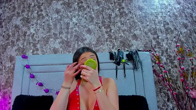 Snapshot of KatyVelvet chatting on October 10, 2:21 am KatyVelvet online show from October 10, 2:21 am