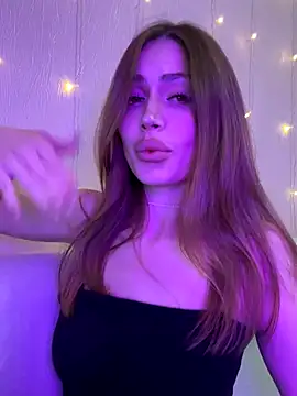 Elizabeth Tay online show from November 28, 4:20 pm