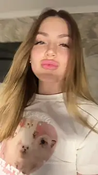 Elizabeth Tay online show from January 11, 4:45 pm