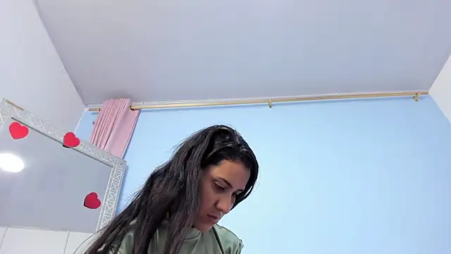 Snapshot of miajhonsonx chatting on June 18, 1:37 pm miajhonsonx online show from June 18, 1:37 pm