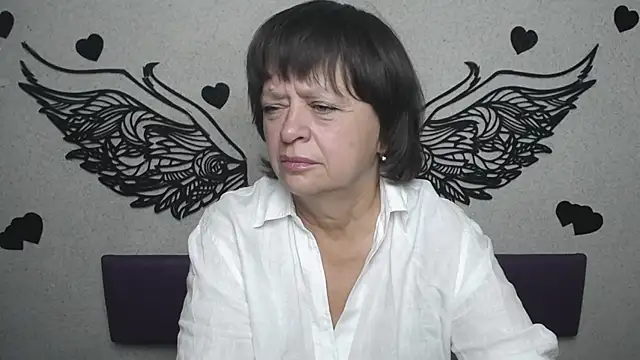 Snapshot of MaltaFora chatting on October 4, 11:08 am MaltaFora online show from October 4, 11:08 am