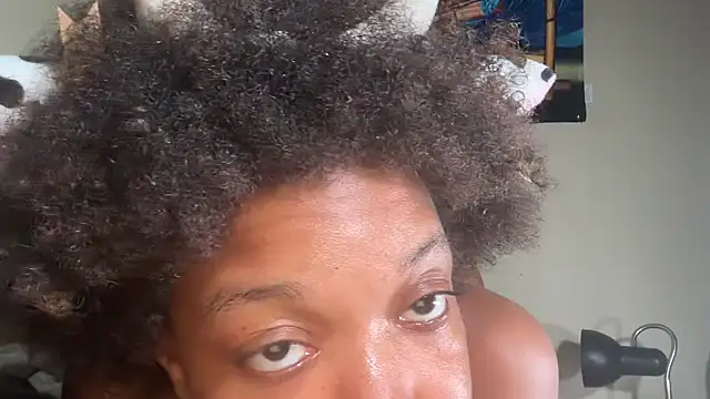 Snapshot of productivepussy chatting on October 7, 6:10 am productivepussy online show from October 7, 6:10 am