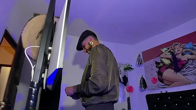 xxKamadevaxx online show from October 18, 1:19 am