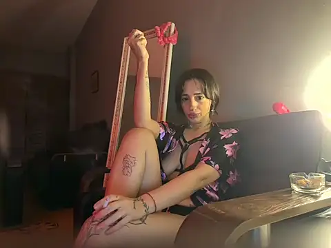 Snapshot of Monica_uwu chatting on October 18, 4:08 pm Monica uwu online show from October 18, 4:08 pm