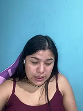Snapshot of April_Becker chatting on July 7, 3:20 am April Becker online show from July 7, 3:20 am