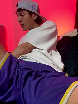 NaytonFreeman online show from November 27, 11:23 am