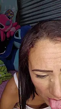 Snapshot of Lhia_ chatting on November 9, 4:05 pm Lhia online show from November 9, 4:05 pm