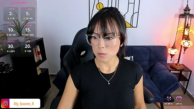 Lyliboomm online show from October 1, 11:00 pm