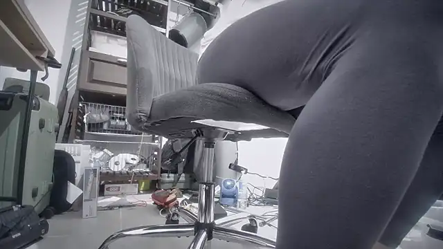 jasoncali305 online show from November 8, 9:42 am