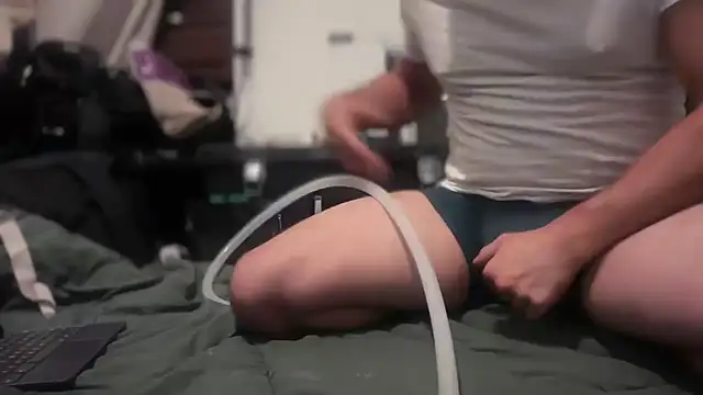 Snapshot of jasoncali305 chatting on July 6, 5:37 pm jasoncali305 online show from July 6, 5:37 pm