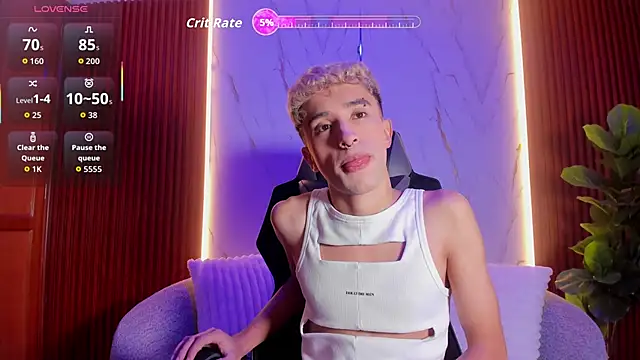 sweetsanti online show from October 13, 12:16 pm