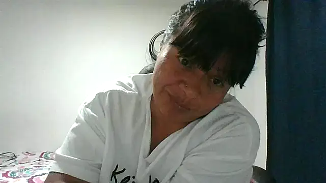 adri89-g online show from February 3, 3:26 am