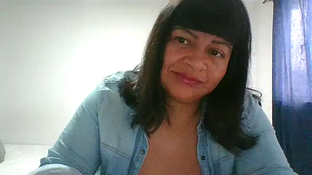 adri89-g online show from February 12, 1:39 pm