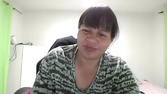 adri89-g online show from July 11, 3:42 am