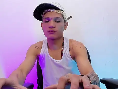 Snapshot of EL_VENEZOLANO_22CM chatting on November 28, 4:26 am EL VENEZOLANO 22CM online show from November 28, 4:26 am