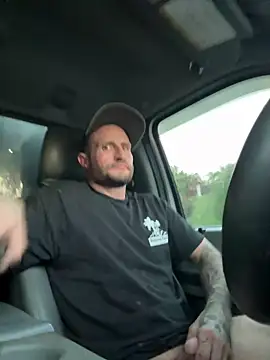 Snapshot of skip69xxx chatting on December 5, 12:41 am skip69xxx online show from December 5, 12:41 am