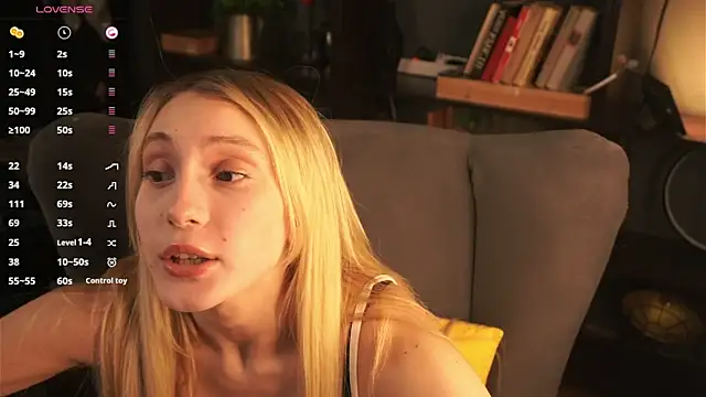 ellliefrost online show from September 22, 1:02 pm