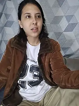 scarletoficial online show from June 12, 12:42 am