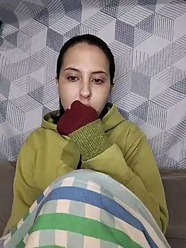 scarletoficial online show from June 24, 1:59 am
