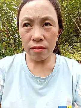 Snapshot of lyuyenkk chatting on October 2, 7:37 am lyuyenkk online show from October 2, 7:37 am