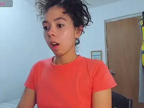 Snapshot of Annie_rosse1017 chatting on October 18, 1:52 am Annie rosse1017 online show from October 18, 1:52 am