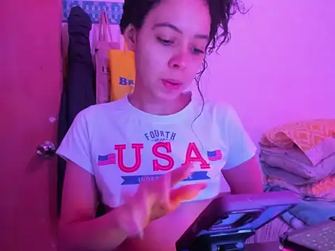 Snapshot of Annie_rosse1017 chatting on February 28, 1:12 pm Annie rosse1017 online show from February 28, 1:12 pm