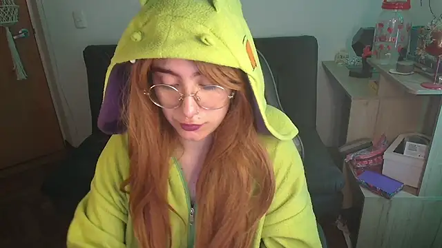 Snapshot of Miacatsito3 chatting on November 7, 8:42 pm Miacatsito3 online show from November 7, 8:42 pm