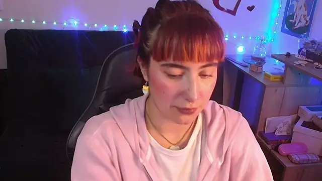 Miacatsito3 online show from April 28, 12:20 am
