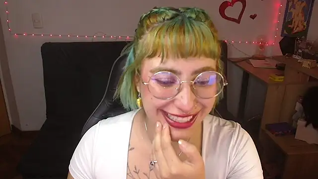 Snapshot of Miacatsito3 chatting on July 14, 1:41 am Miacatsito3 online show from July 14, 1:41 am