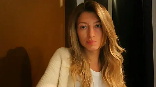 Snapshot of Miralyn chatting on September 24, 11:57 am Miralyn online show from September 24, 11:57 am