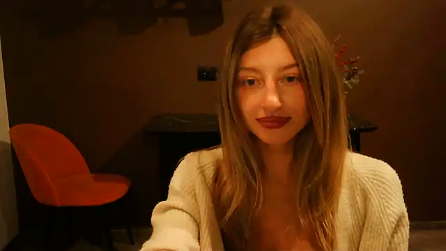 Snapshot of Miralyn chatting on September 26, 9:41 pm Miralyn online show from September 26, 9:41 pm