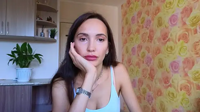 Lillian-Clark online show from October 6, 4:43 am