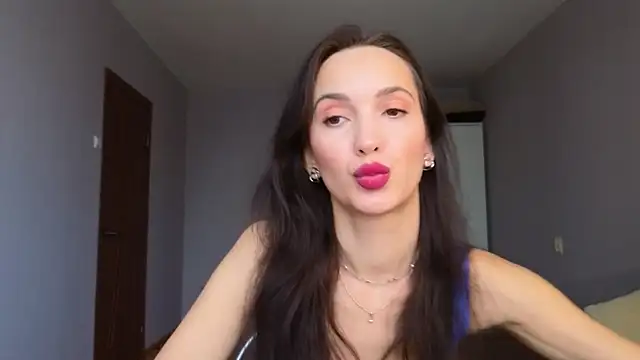 Lillian-Clark online show from January 8, 9:33 am