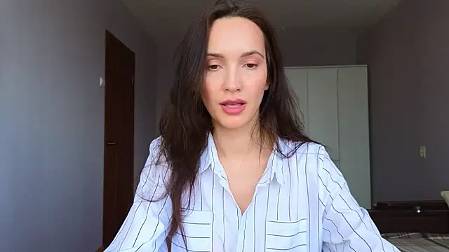 Lillian-Clark online show from March 8, 9:57 am